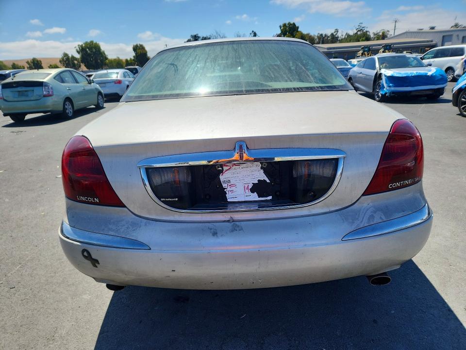 67122606 :رقم المزاد ، 1LNHM97VXXY640768 vin ، 1999 Lincoln Continental مزاد بيع