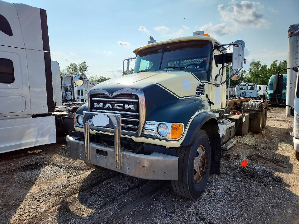 Продаж на аукціоні авто 2006 Mack 700, vin: 1M2AG11C86M045196, номер лоту: 62758396