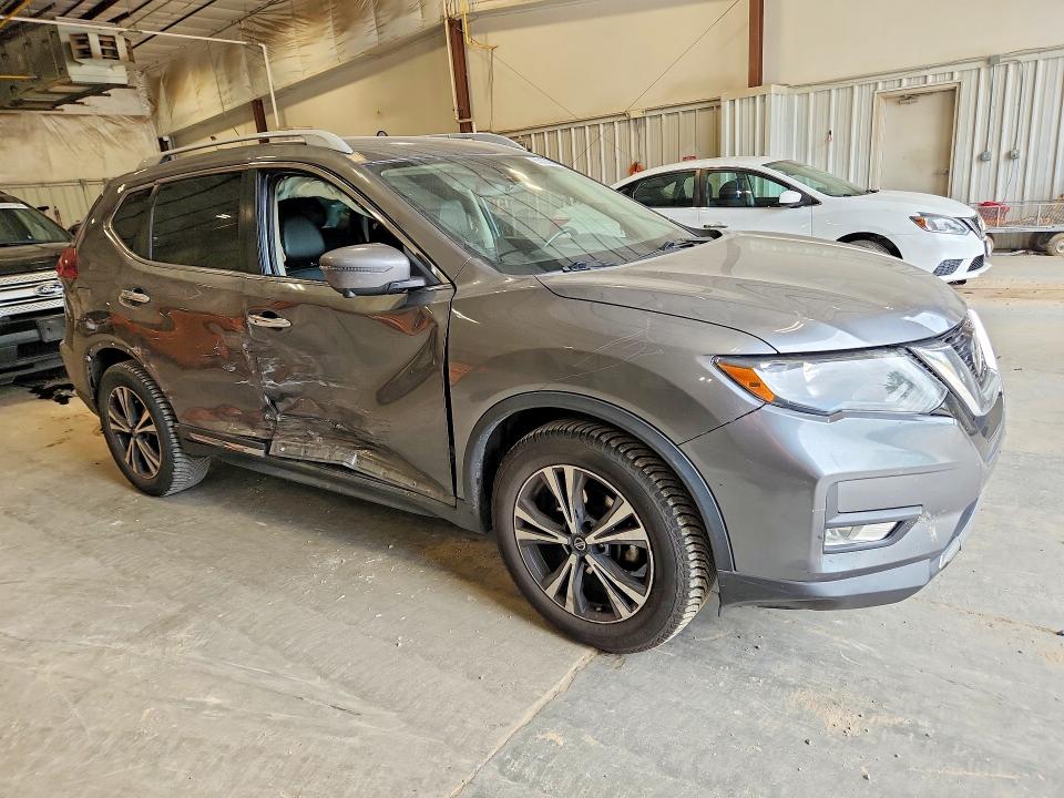 65626656 :رقم المزاد ، 5N1AT2MTXJC798885 vin ، 2018 Nissan Rogue مزاد بيع
