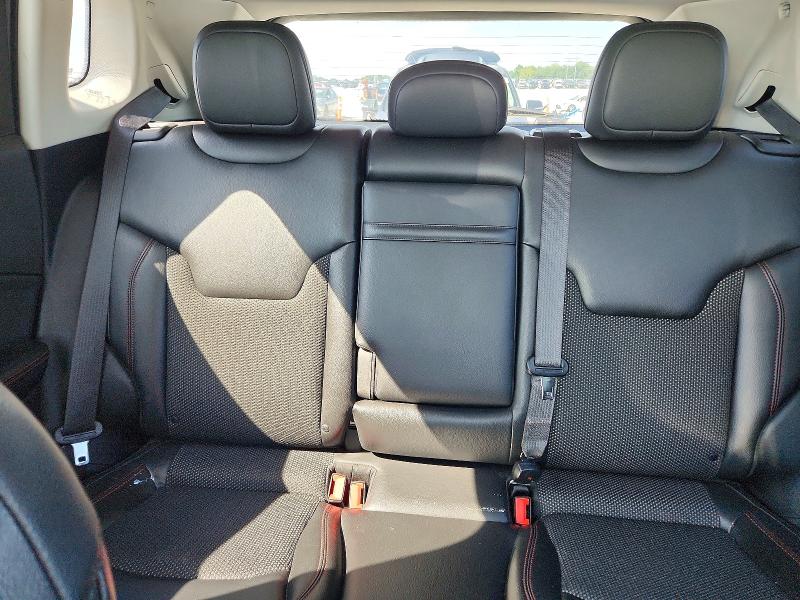65326786 :رقم المزاد ، 3C4NJDDB4JT199032 vin ، 2018 Jeep Compass مزاد بيع