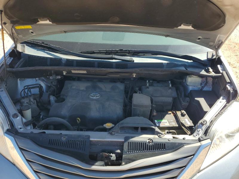 65055936 :رقم المزاد ، 5TDYK3DC9DS333514 vin ، 2013 Toyota Sienna مزاد بيع