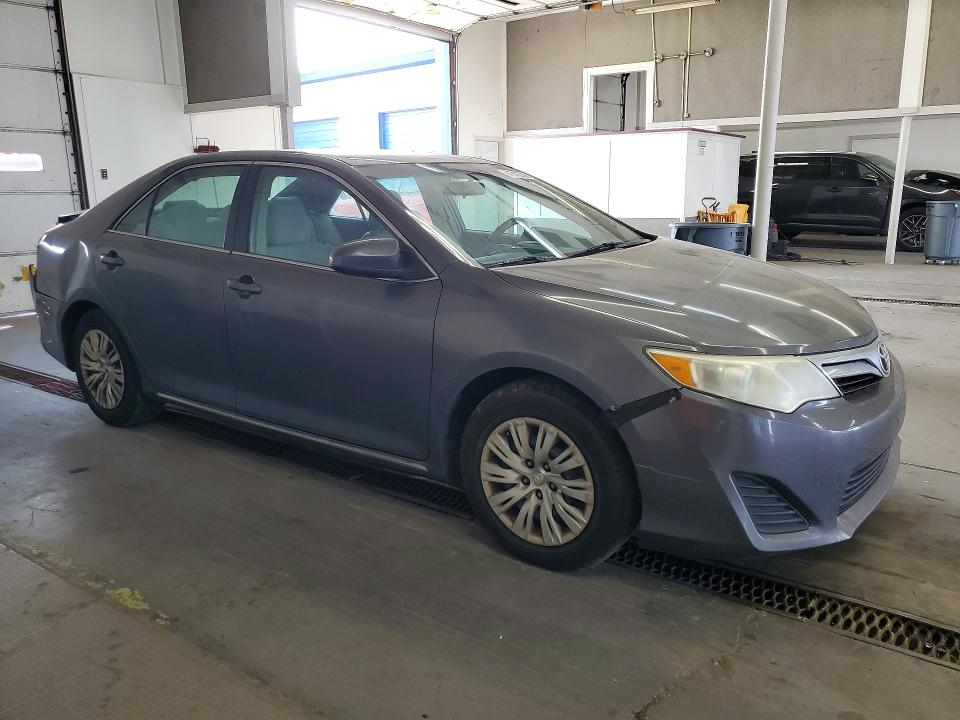 2014 Toyota Camry მანქანა იყიდება აუქციონზე, vin: 4T4BF1FK3ER349340, აუქციონის ნომერი: 64312946