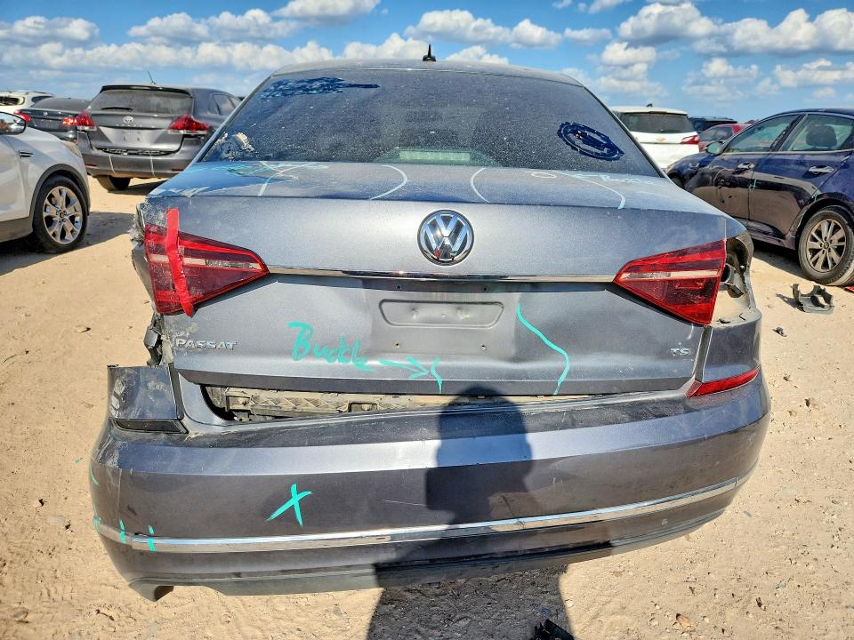 Продажа на аукционе авто 2017 Volkswagen Passat, vin: 1VWAT7A39HC086199, номер лота: 64487186