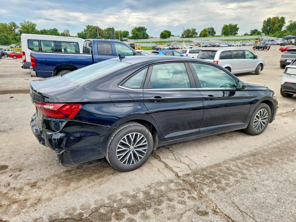 65753096 :رقم المزاد ، 3VWC57BUXMM091589 vin ، 2021 Volkswagen Jetta مزاد بيع