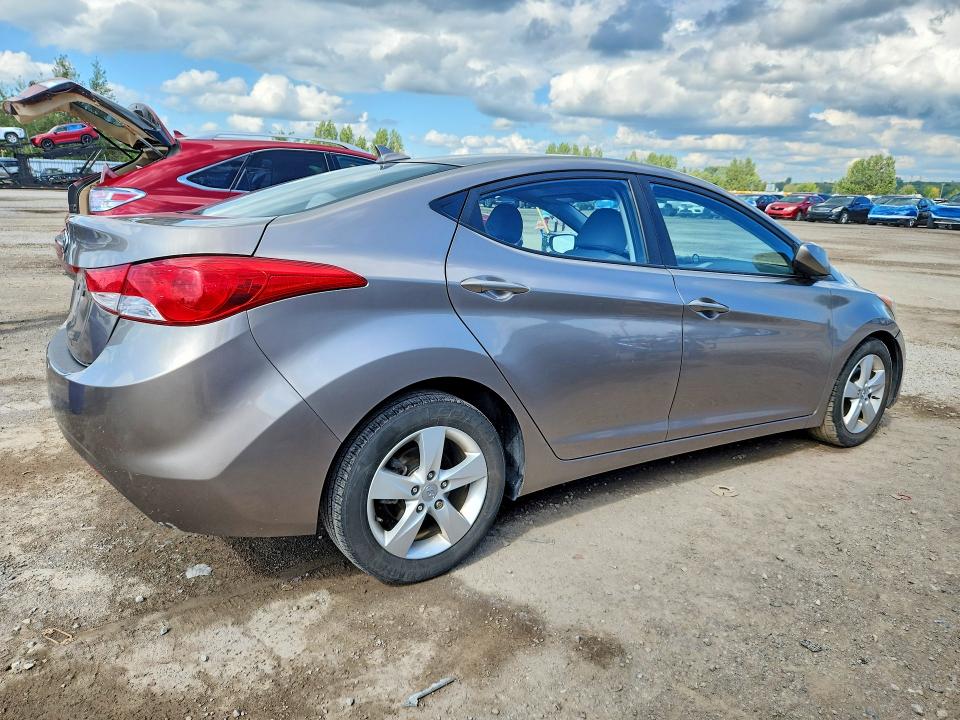 2013 Hyundai Elantra მანქანა იყიდება აუქციონზე, vin: 5NPDH4AE6DH187717, აუქციონის ნომერი: 66517366