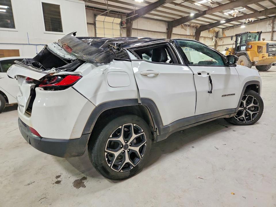 65751226 :رقم المزاد ، 3C4NJDCN8ST565071 vin ، 2025 Jeep Compass مزاد بيع
