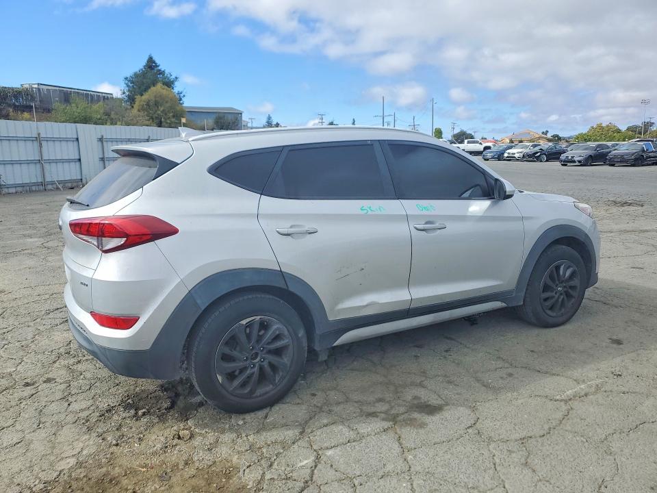 Продаж на аукціоні авто 2018 Hyundai Tucson, vin: KM8J3CA44JU766852, номер лоту: 64997416