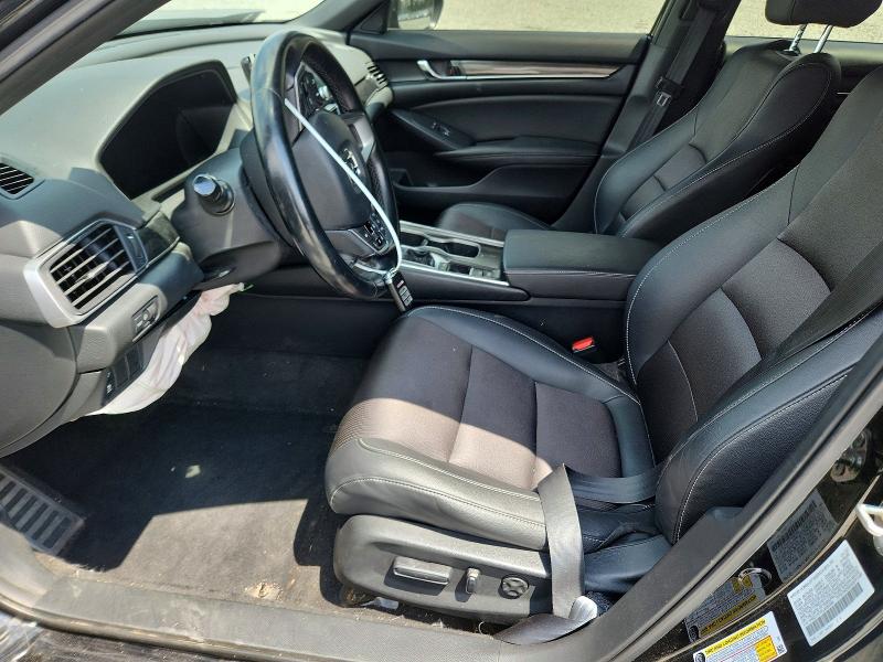 64072476 :رقم المزاد ، 1HGCV1F31LA050346 vin ، 2020 Honda Accord مزاد بيع