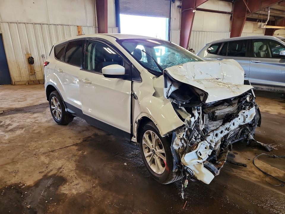 66015876 :رقم المزاد ، 1FMCU0GD6KUA04166 vin ، 2019 Ford Escape مزاد بيع