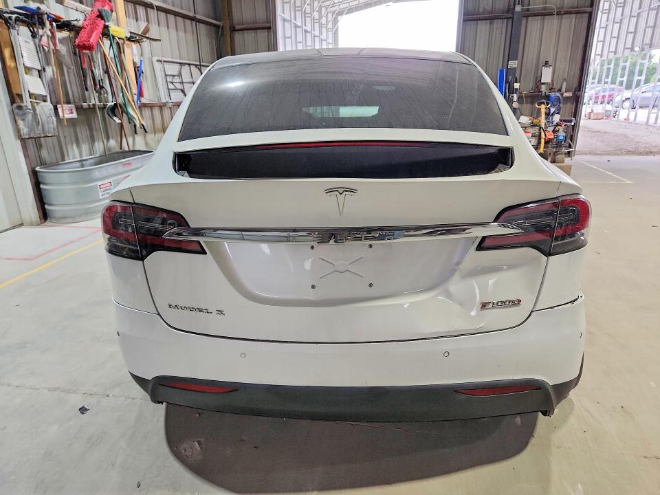 2016 Tesla Model X მანქანა იყიდება აუქციონზე, vin: 5YJXCBE49GF016562, აუქციონის ნომერი: 65206076