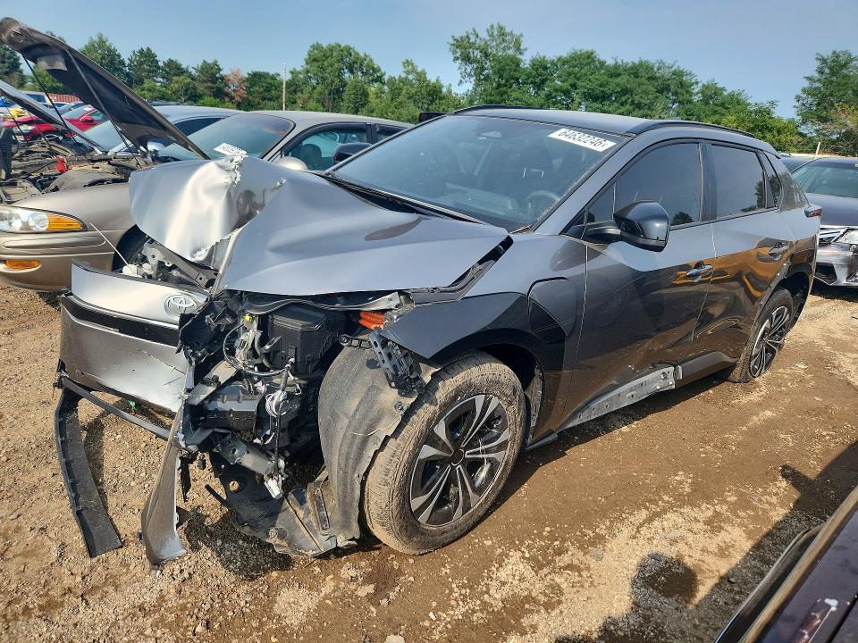 2023 Toyota Bz4x მანქანა იყიდება აუქციონზე, vin: JTMABACA2PA013796, აუქციონის ნომერი: 64632246