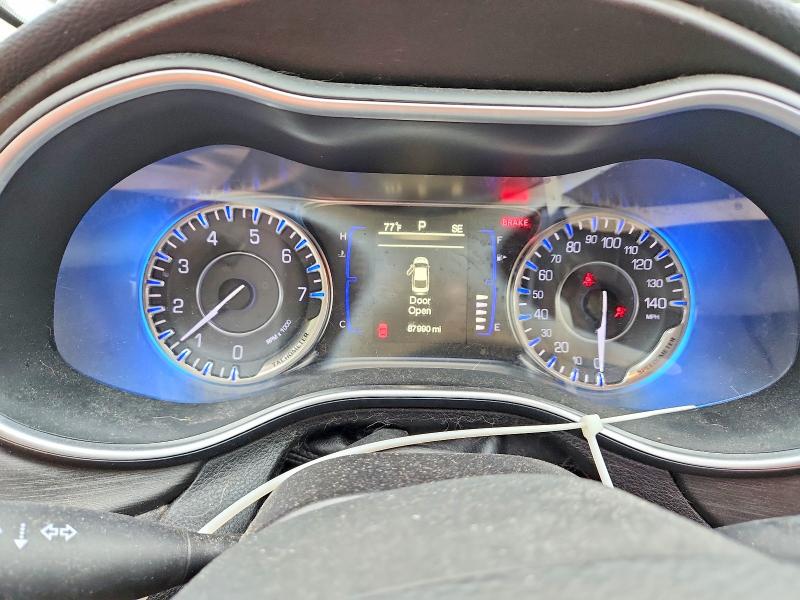 63580146 :رقم المزاد ، 1C3CCCAB5FN547688 vin ، 2015 Chrysler 200 مزاد بيع