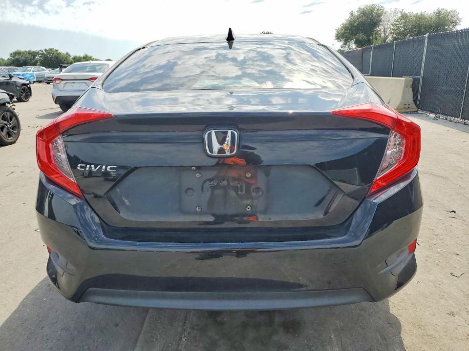 65838256 :رقم المزاد ، 19XFC2F71HE081837 vin ، 2017 Honda Civic مزاد بيع