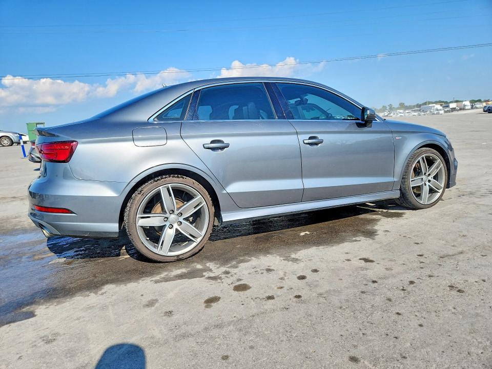 Продаж на аукціоні авто 2017 Audi A3, vin: WAUJ8GFF4H1011149, номер лоту: 66959686
