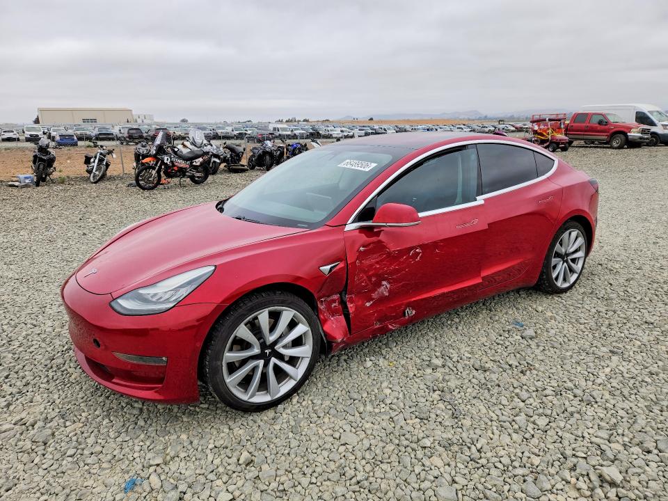 66489506 :رقم المزاد ، 5YJ3E1EB5JF065749 vin ، 2018 Tesla Model 3 مزاد بيع