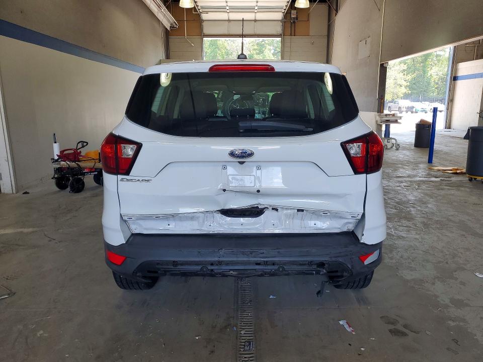Продажа на аукционе авто 2019 Ford Escape, vin: 1FMCU0F77KUC47030, номер лота: 64538646