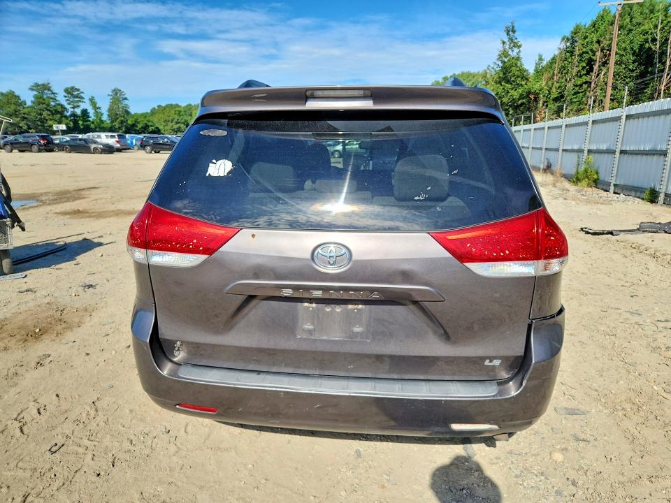 Aukcja sprzedaży 2013 Toyota Sienna, vin: 5TDKK3DC2DS372161, numer aukcji: 64376486