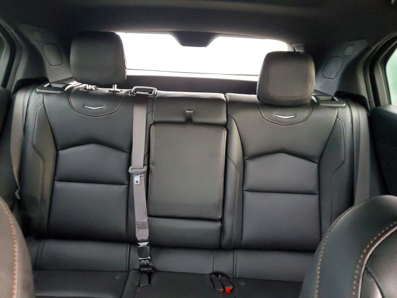 61186076 :رقم المزاد ، 1GYFZFR45KF100419 vin ، 2019 Cadillac Xt4 مزاد بيع