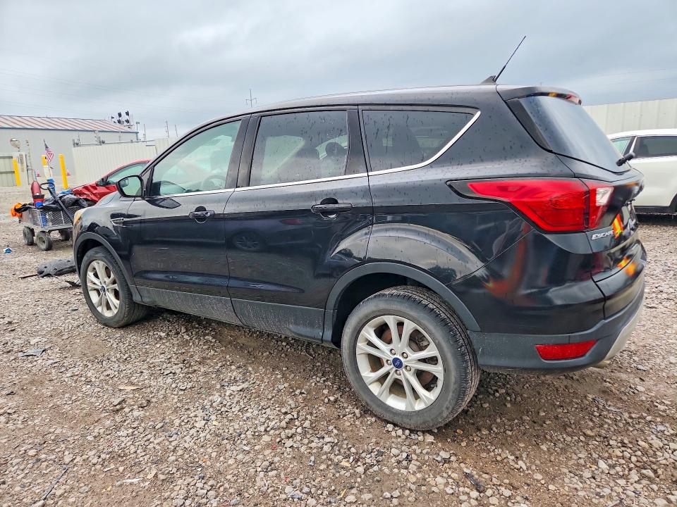 2019 Ford Escape მანქანა იყიდება აუქციონზე, vin: 1FMCU0GD4KUB85414, აუქციონის ნომერი: 64482826