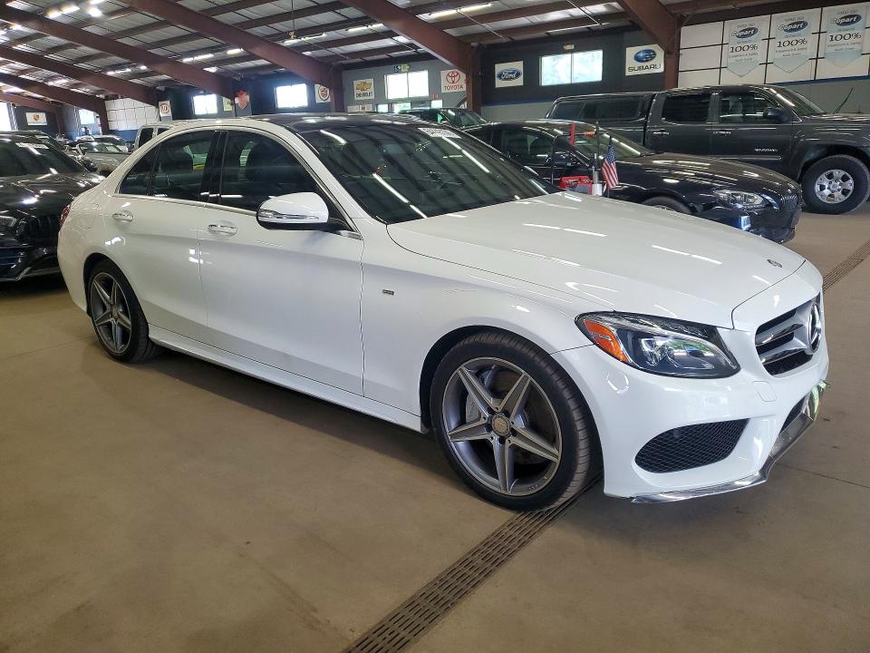 Продажа на аукционе авто 2015 Mercedes-benz C, vin: 55SWF6GB4FU027052, номер лота: 64448106