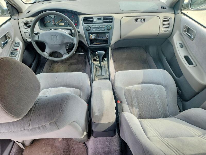 Продаж на аукціоні авто 2000 Honda Accord, vin: 1HGCG1649YA015631, номер лоту: 64479696