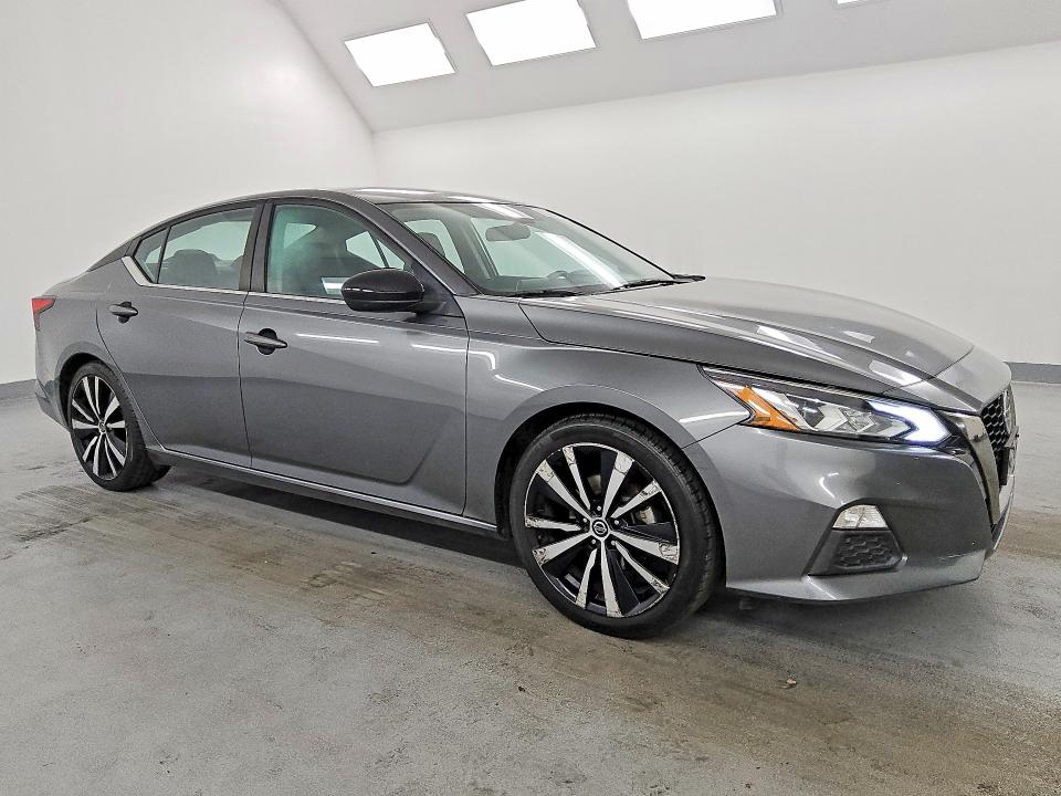 63614856 :رقم المزاد ، 1N4BL4CV0MN417924 vin ، 2021 Nissan Altima مزاد بيع