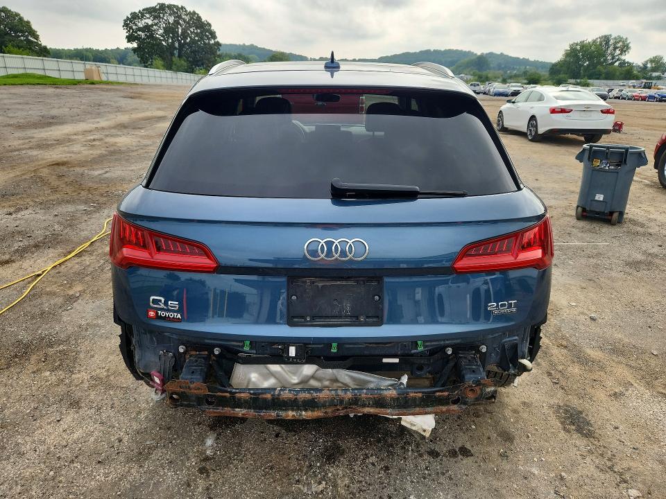 64393626 :رقم المزاد ، WA1BNAFY1J2022201 vin ، 2018 Audi Q5 مزاد بيع