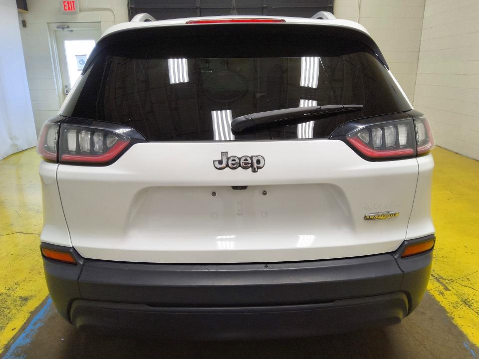 65198216 :رقم المزاد ، 1C4PJLCB1LD586411 vin ، 2020 Jeep Cherokee مزاد بيع