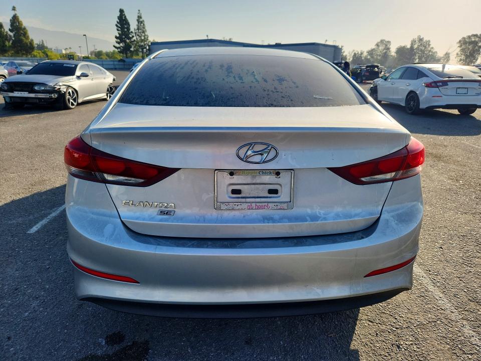 63902606 :رقم المزاد ، 5NPD74LF3JH350022 vin ، 2018 Hyundai Elantra مزاد بيع