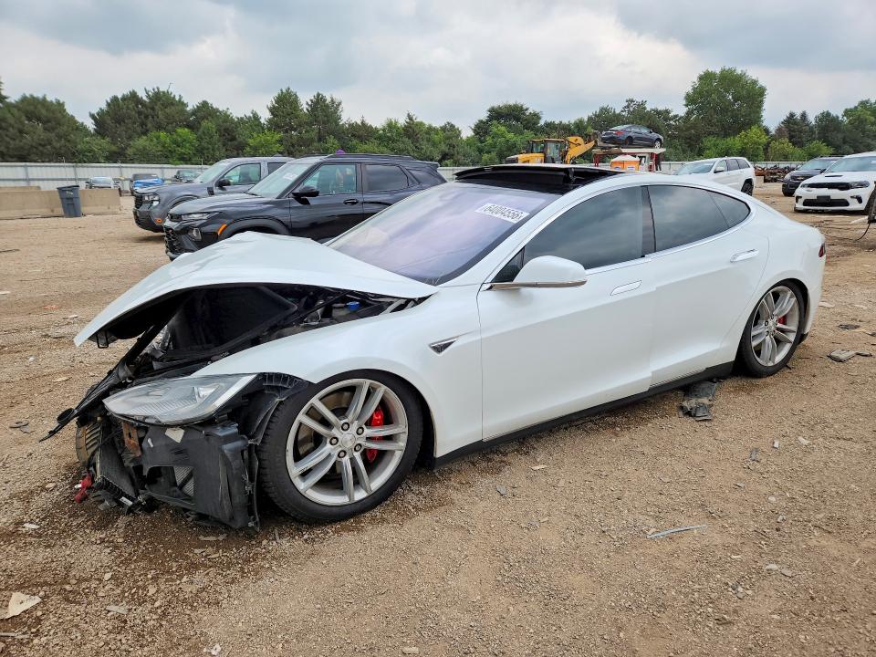 2015 Tesla Model S მანქანა იყიდება აუქციონზე, vin: 5YJSA1H40FF087637, აუქციონის ნომერი: 64004556
