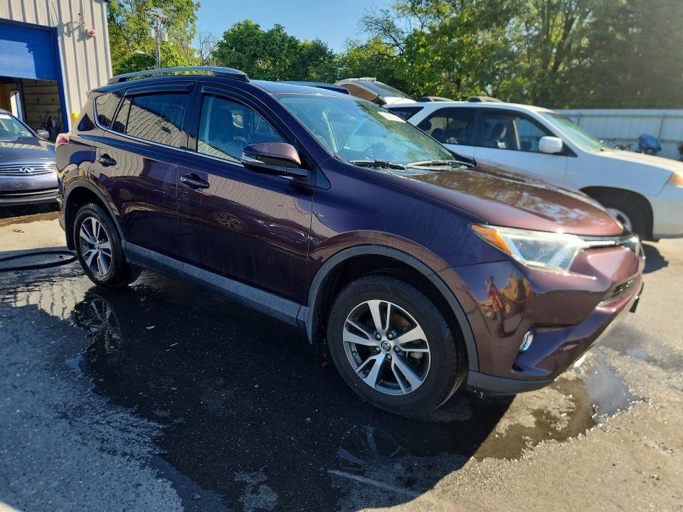 Продажа на аукционе авто 2018 Toyota Rav4, vin: 2T3RFREV9JW786635, номер лота: 65289236