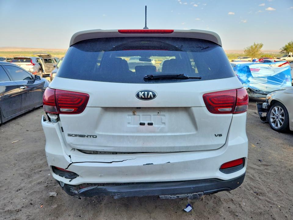 64184106 :رقم المزاد ، 5XYPG4A58KG490194 vin ، 2019 Kia Sorento مزاد بيع
