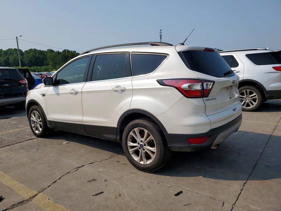 Продаж на аукціоні авто 2017 Ford Escape, vin: 1FMCU0G95HUC75823, номер лоту: 64467036