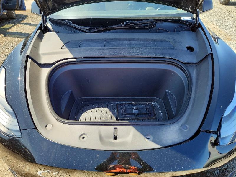 2024 Tesla Model Y მანქანა იყიდება აუქციონზე, vin: 7SAYGDED1RF097695, აუქციონის ნომერი: 64232116