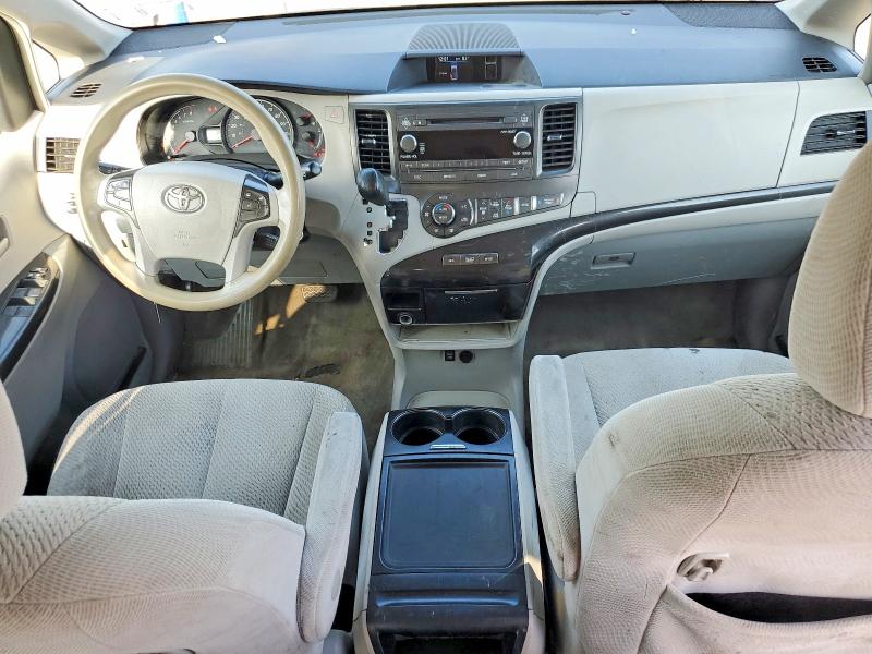 61929676 :رقم المزاد ، 5TDKK3DC1ES499839 vin ، 2014 Toyota Sienna مزاد بيع