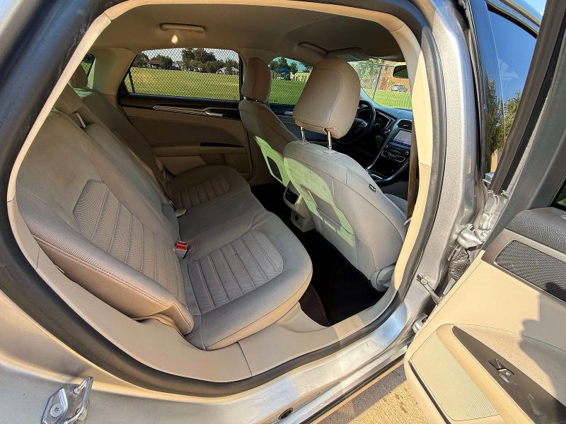61452766 :رقم المزاد ، 3FA6P0LU4LR217436 vin ، 2020 Ford Fusion مزاد بيع