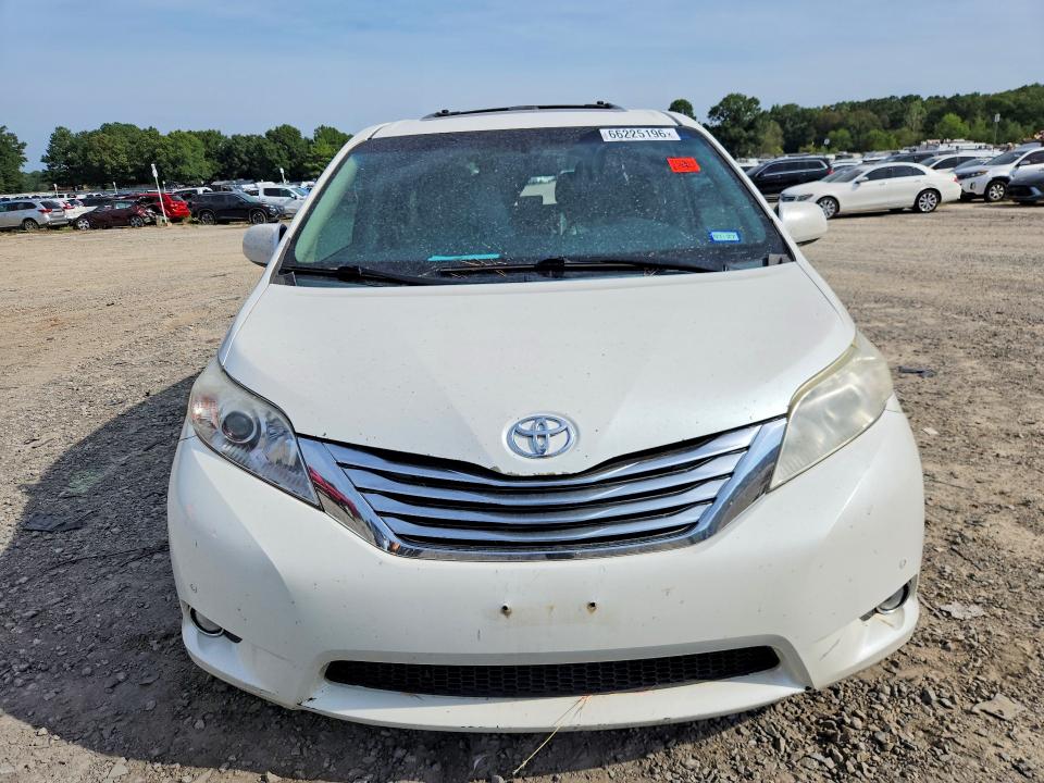 66225196 :رقم المزاد ، 5TDYK3DC0BS078118 vin ، 2011 Toyota Sienna مزاد بيع