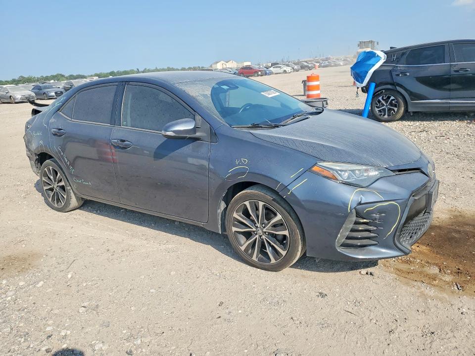 63697826 :رقم المزاد ، 5YFBURHE8HP710122 vin ، 2017 Toyota Corolla مزاد بيع
