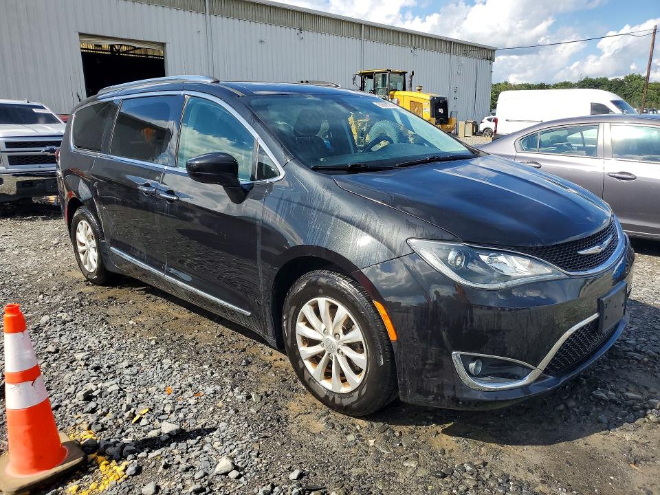 Продажа на аукционе авто 2019 Chrysler Pacifica, vin: 2C4RC1BG9KR550918, номер лота: 63693856