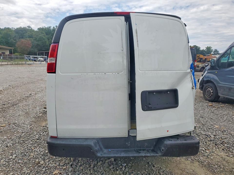 2022 Chevrolet Express G2500 მანქანა იყიდება აუქციონზე, vin: 1GCWGAFP5N1263697, აუქციონის ნომერი: 61761696