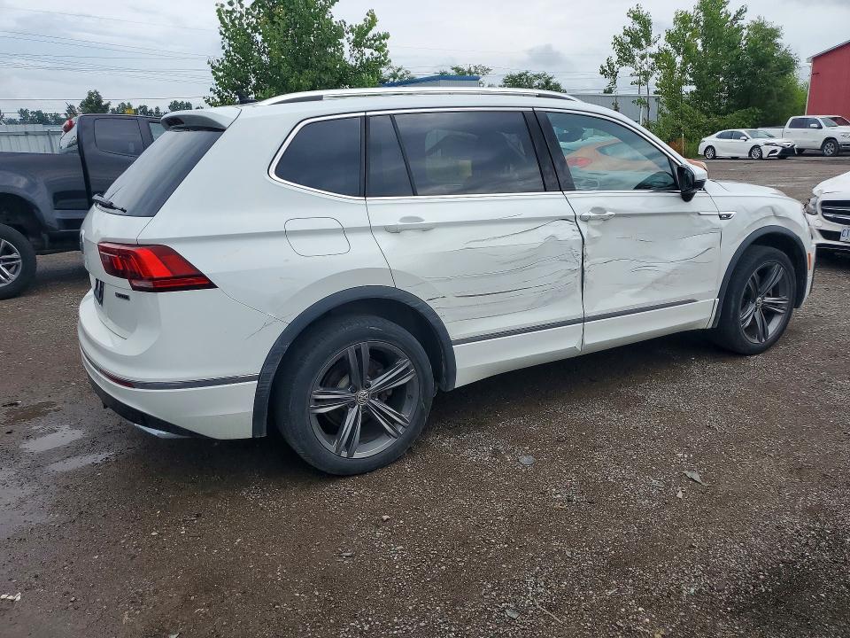 63743926 :رقم المزاد ، 3VV4B7AX5MM097216 vin ، 2021 Volkswagen Tiguan مزاد بيع