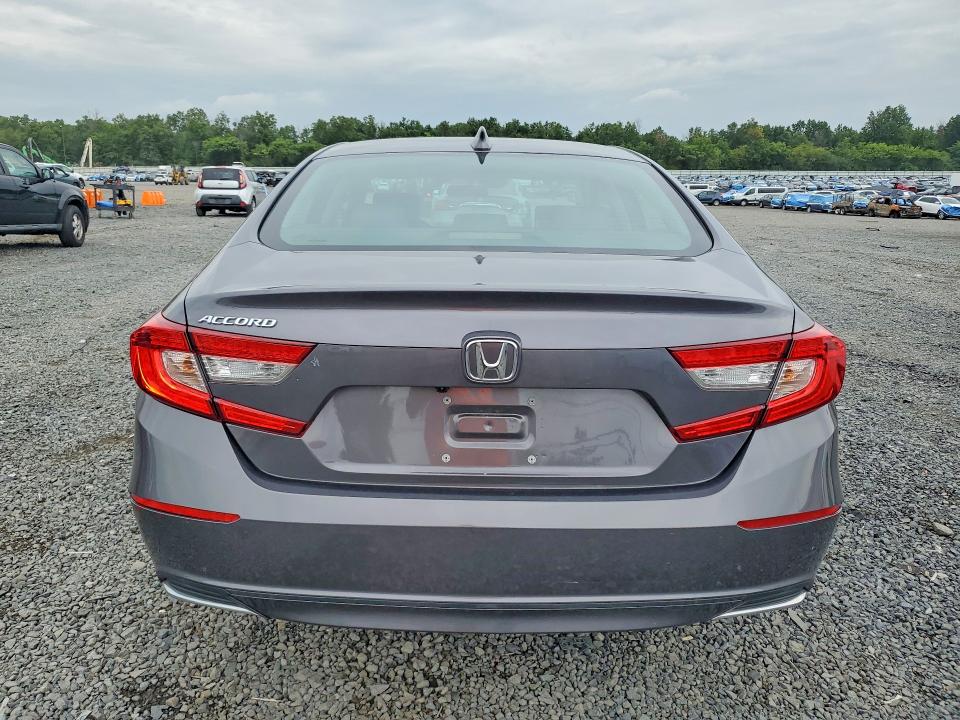 Продажа на аукционе авто 2018 Honda Accord, vin: 1HGCV1F18JA206698, номер лота: 67323816