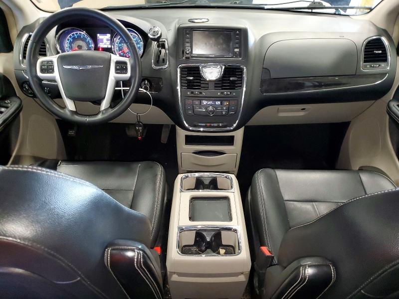63785626 :رقم المزاد ، 2C4RC1BG8FR645153 vin ، 2015 Chrysler Town & Country مزاد بيع