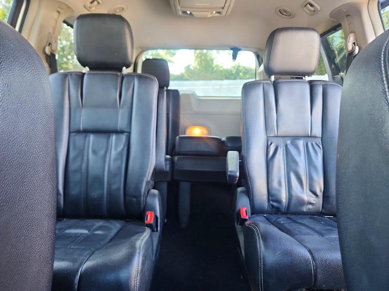 66434906 :رقم المزاد ، 2C4RC1BG9DR805408 vin ، 2013 Chrysler Town & Country مزاد بيع