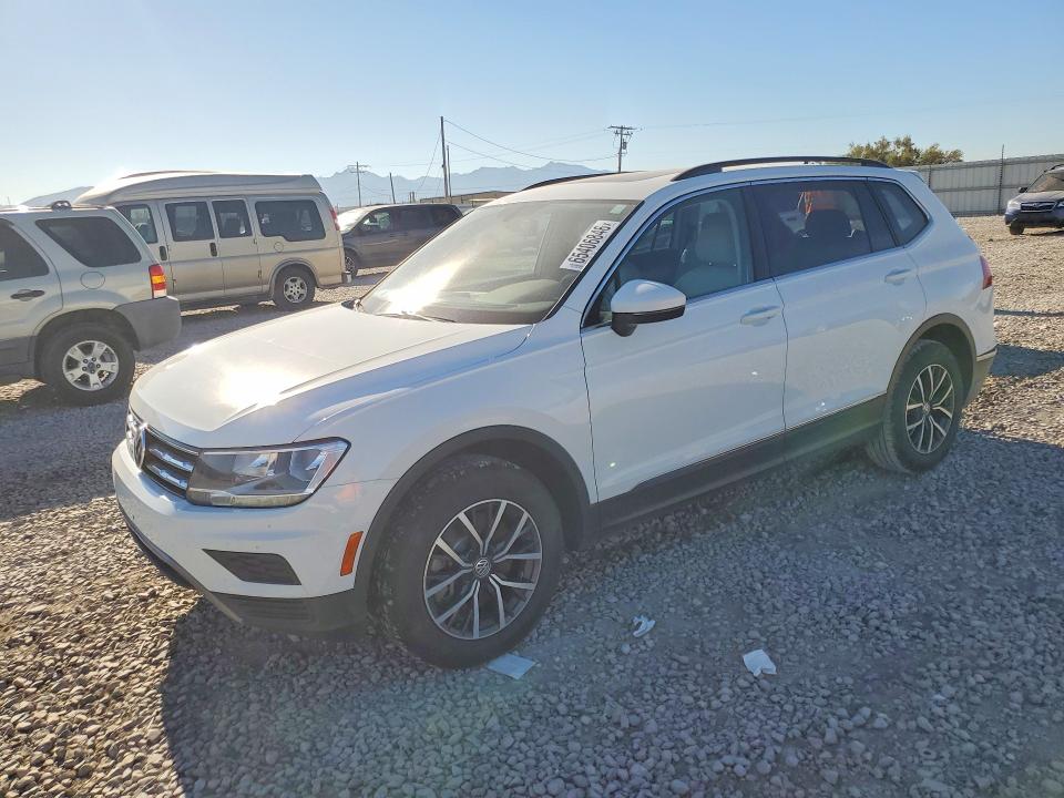 Auction sale of the 2020 Volkswagen Tiguan, vin: 3VV2B7AX2LM107688, lot number: 65406846