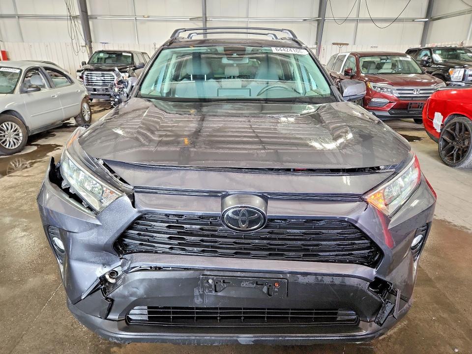 2019 Toyota Rav4 მანქანა იყიდება აუქციონზე, vin: JTMP1RFV8KD502513, აუქციონის ნომერი: 64424166