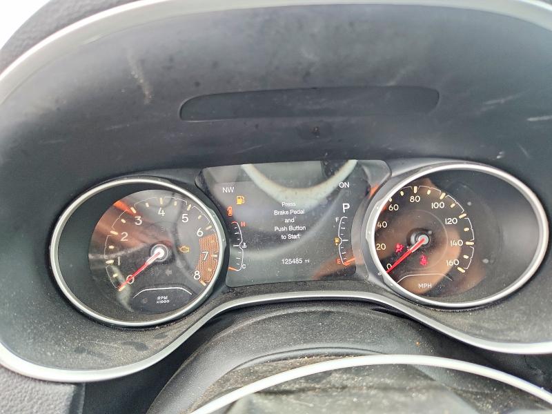 63909906 :رقم المزاد ، 3C4NJCBB3JT318315 vin ، 2018 Jeep Compass مزاد بيع
