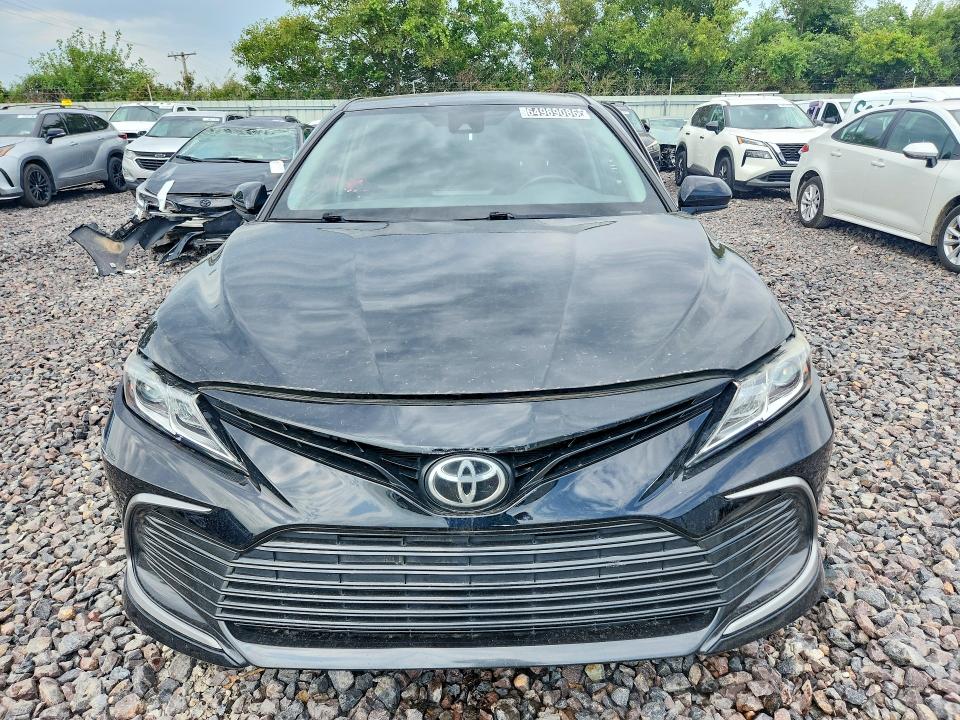 Продажа на аукционе авто 2021 Toyota Camry, vin: 4T1C11AK5MU550790, номер лота: 64989086