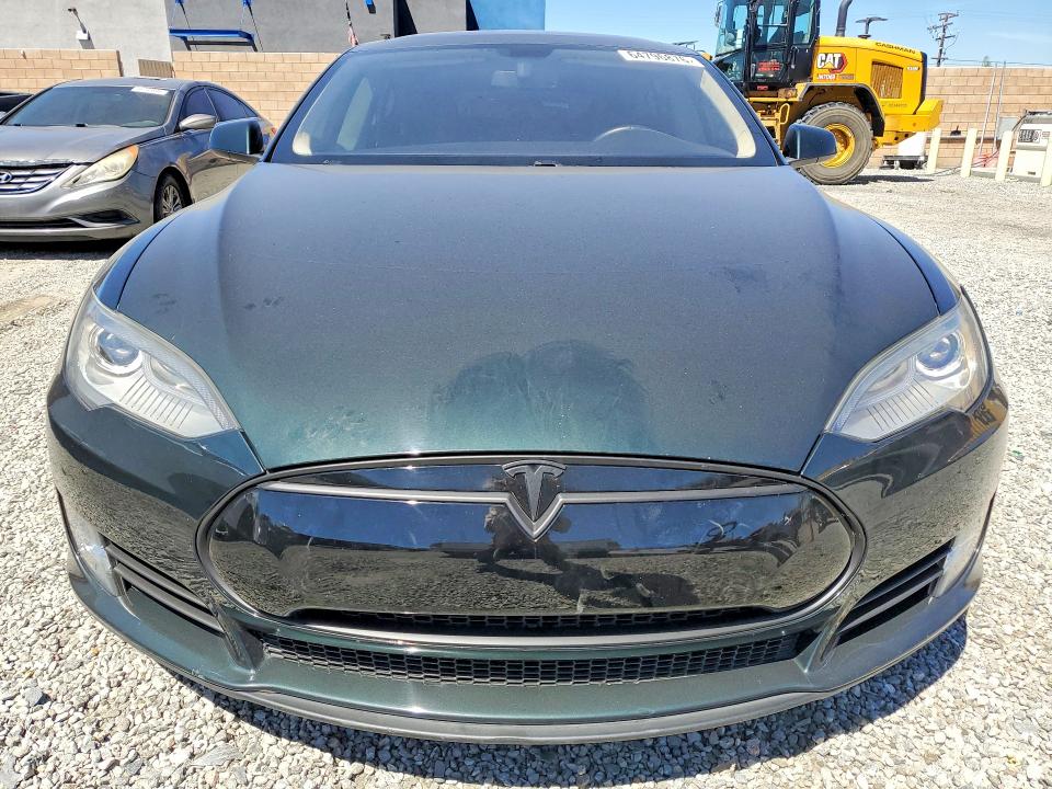 64796876 :رقم المزاد ، 5YJSA1CP6CFP02950 vin ، 2012 Tesla Model S مزاد بيع