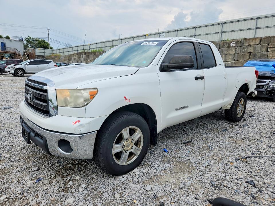 Auction sale of the 2011 Toyota Tundra, vin: 5TFUM5F11BX018603, lot number: 64211116